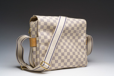 Sac bandouli&egrave;re Louis Vuitton 'Damier Azur Naviglio' avec agenda assorti, 21&egrave;me si&egrave;cle