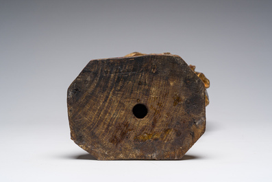 Vierge &agrave; l'Enfant en bois sculpt&eacute;, polychrome et dor&eacute;, Italie, 17&egrave;me/18&egrave;me si&egrave;cle