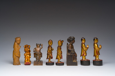 Huit sculptures en bois dor&eacute; et polychrom&eacute;, Chine, 19&egrave;me/20&egrave;me si&egrave;cle