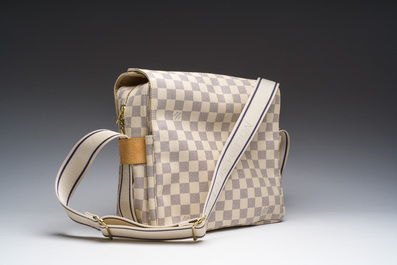 Sac bandouli&egrave;re Louis Vuitton 'Damier Azur Naviglio' avec agenda assorti, 21&egrave;me si&egrave;cle