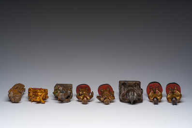 Huit sculptures en bois dor&eacute; et polychrom&eacute;, Chine, 19&egrave;me/20&egrave;me si&egrave;cle
