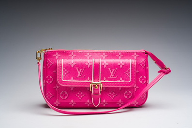 Sac &agrave; main Louis Vuitton, 'Monogram Fall For You Maxi Multi-Pochette', France, 21&egrave;me si&egrave;cle