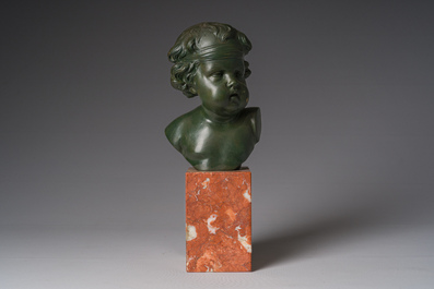 Fran&ccedil;ois Duquesnoy (1597-1643, navolger van): Buste van een jongeling, groengepatineerd brons op een marmeren basis, 19de/20ste eeuw