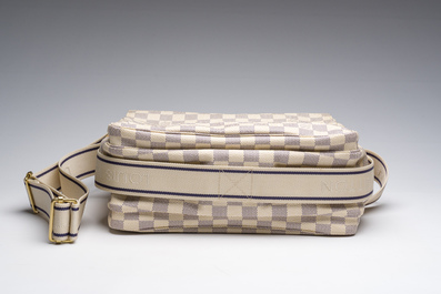 Sac bandouli&egrave;re Louis Vuitton 'Damier Azur Naviglio' avec agenda assorti, 21&egrave;me si&egrave;cle