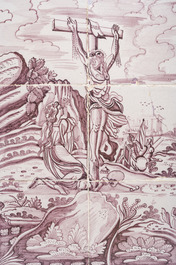 Deux tableaux de carreaux en fa&iuml;ence de Delft polychrome figurant une pendule et en mangan&egrave;se figurant 'La Crucifixion', Pays-Bas, 18&egrave;me/19&egrave;me si&egrave;cle