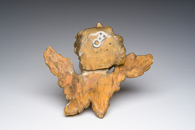 Trois t&ecirc;tes d'ange en bois dor&eacute; et polychrome, 18&egrave;me si&egrave;cle