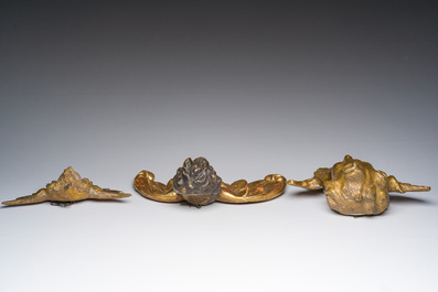 Trois t&ecirc;tes d'ange en bois dor&eacute; et polychrome, 18&egrave;me si&egrave;cle