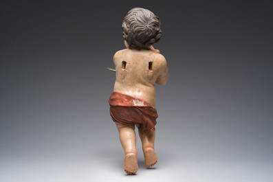 Figure d'ange en pri&egrave;re en bois sculpt&eacute; et polychrome, sud de l'Europe, 19&egrave;me si&egrave;cle