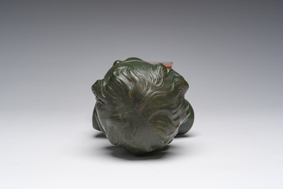 Fran&ccedil;ois Duquesnoy (1597-1643, navolger van): Buste van een jongeling, groengepatineerd brons op een marmeren basis, 19de/20ste eeuw