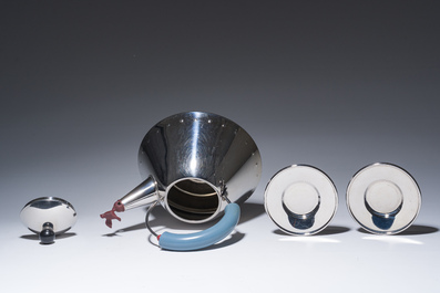 Michael Graves (1934-2015): Service &agrave; caf&eacute; et &agrave; th&eacute; de huit pi&egrave;ces en acier inoxydable avec la th&eacute;i&egrave;re 'Mod&egrave;le 9303', Alessi, Italie, ann&eacute;es 80