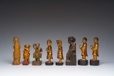 Huit sculptures en bois dor&eacute; et polychrom&eacute;, Chine, 19&egrave;me/20&egrave;me si&egrave;cle