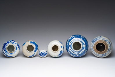 Five Chinese blue and white jars with figurative and floral design, 19th/20th C.
