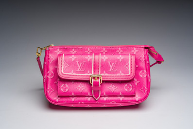 Sac &agrave; main Louis Vuitton, 'Monogram Fall For You Maxi Multi-Pochette', France, 21&egrave;me si&egrave;cle