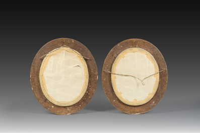 &Eacute;cole allemande, sign&eacute;, &agrave; la mani&egrave;re de Franz Xaver Winterthaler (1805-1873): Paire de portraits de dames, huile sur toile, 19&egrave;me si&egrave;cle