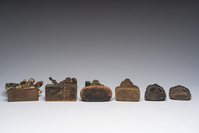 Zes Indische deels gepolychromeerde houten sculpturen, 19de/20ste eeuw