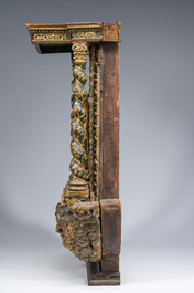 Autel exceptionnel en bois dor&eacute; et polychrome &agrave; d&eacute;cor de Dieu le P&egrave;re et des anges accompagn&eacute; d'une Vierge, Espagne, 18&egrave;me si&egrave;cle