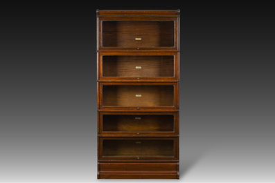 Biblioth&egrave;que modulaire en ch&ecirc;ne compos&eacute;e de cinq &eacute;l&eacute;ments, Globe Wernicke, Angleterre, d&eacute;but du 20&egrave;me si&egrave;cle