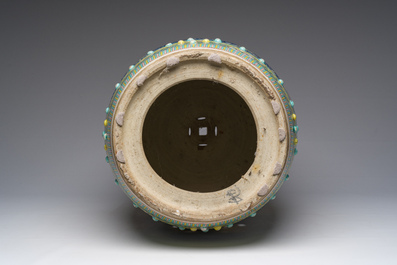 Tabouret en porcelaine de Chine famille rose &agrave; d&eacute;cor floral et d'oiseaux parmi des branches fleuries, 19&egrave;me si&egrave;cle