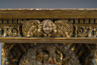 Autel exceptionnel en bois dor&eacute; et polychrome &agrave; d&eacute;cor de Dieu le P&egrave;re et des anges accompagn&eacute; d'une Vierge, Espagne, 18&egrave;me si&egrave;cle