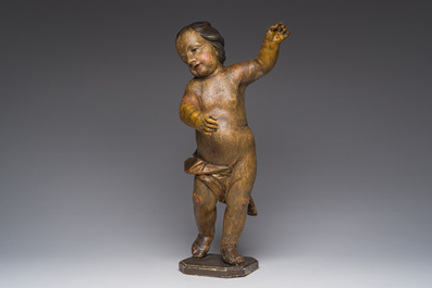 Putto en bois dor&eacute; et polychrome, 18&egrave;me si&egrave;cle