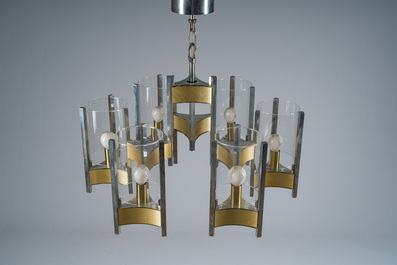 Gaetano Sciolari (1927-1994): Een 'Hurricane' luchter in koper en verchroomd metaal met zes lichtpunten, derde kwart 20ste eeuw
