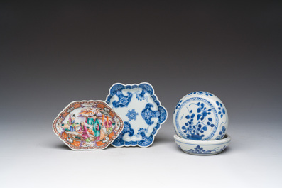 A Chinese blue and white box and cover with floral design, a teapot stand and a famille rose 'Mandarin' spoon tray, Kangxi/Qianlong