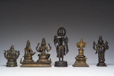 Cinq sculptures votives en bronze, Inde, 19&egrave;me/20&egrave;me si&egrave;cle