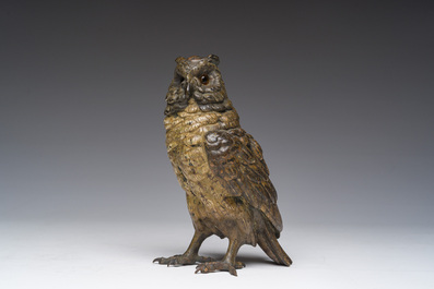 A Viennese polychrome cold painted bronze model of an owl, 19th/20th C.