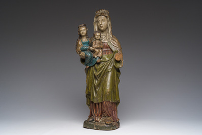Groupe en bois sculpt&eacute; et polychrome repr&eacute;sentant Sainte Anne trinitaire, 16&egrave;me/17&egrave;me si&egrave;cle