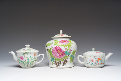 Two Chinese famille rose teapots and covers and a qianjiang cai jar and cover with floral design, 19th/20th C.