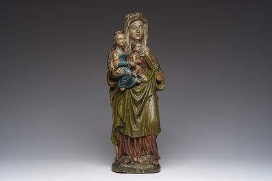 Groupe en bois sculpt&eacute; et polychrome repr&eacute;sentant Sainte Anne trinitaire, 16&egrave;me/17&egrave;me si&egrave;cle