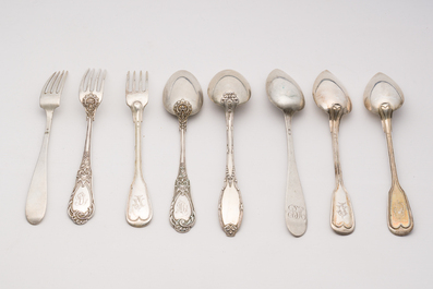 Collection vari&eacute;e de couverts en argent et m&eacute;tal argent&eacute;, styles et origines diverses, Wolfers, Delheid, Allemagne, etc., 19&egrave;me/20&egrave;me si&egrave;cle