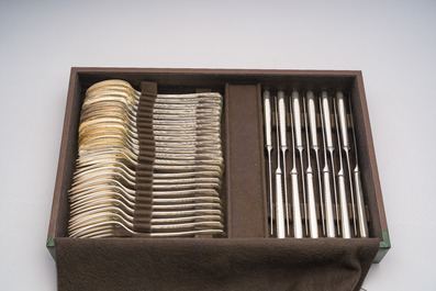 Een Frans 151-delig verzilverd bestek in de originele koffer, model America, Christofle, 20ste eeuw