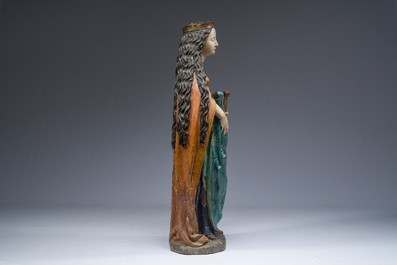 Grande sculpture en bois de tilleul polychrome repr&eacute;sentant sainte Catherine d'Alexandrie, Allemagne du Sud, vers 1540
