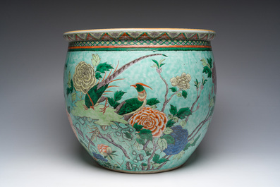 Jardini&egrave;re en porcelaine de Chine famille verte &agrave; d&eacute;cor des oiseaux parmi des branches fleuries, 19&egrave;me si&egrave;cle