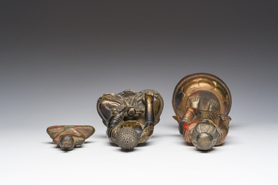 Trois sculptures de Bouddha en bronze laqu&eacute; et dor&eacute;, Cor&eacute;e, Tibet et Sri Lanka, 19&egrave;me si&egrave;cle