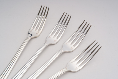 M&eacute;nag&egrave;re de 36 pi&egrave;ces, mod&egrave;le Aria, Christofle, France, 20&egrave;me si&egrave;cle