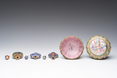 Three Chinese cloisonn&eacute; snuff bottles and a Canton enamel bowl and cover, 19th/20th C.