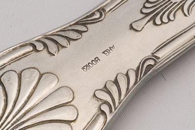 Collection vari&eacute;e de couverts en argent et m&eacute;tal argent&eacute;, styles et origines diverses, Wolfers, Delheid, Allemagne, etc., 19&egrave;me/20&egrave;me si&egrave;cle