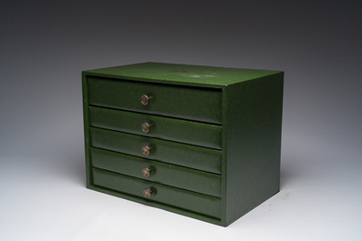 Een Frans 151-delig verzilverd bestek in de originele koffer, model America, Christofle, 20ste eeuw