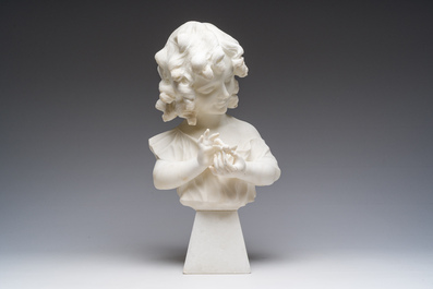 Eugenio Battiglio (19de/20ste eeuw): Meisje met een vlinder in de hand, albast, Firenze