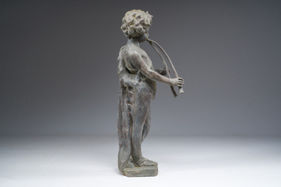 Statue de jardin en plomb patin&eacute; repr&eacute;sentant un jeune musicien, 20&egrave;me si&egrave;cle