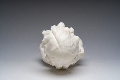 Eugenio Battiglio (19de/20ste eeuw): Meisje met een vlinder in de hand, albast, Firenze