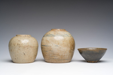 Collection vari&eacute;e en gr&egrave;s porcelaineux, Chine et Japon, Song et post&eacute;rieur