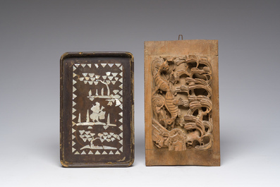 Een diverse collectie Chinese houten objecten en een Shou Lao sculptuur in hoorn, 19de/20ste eeuw