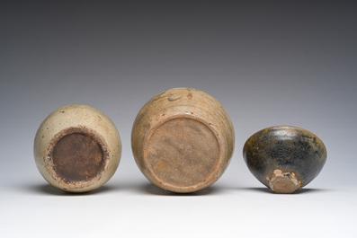 Collection vari&eacute;e en gr&egrave;s porcelaineux, Chine et Japon, Song et post&eacute;rieur