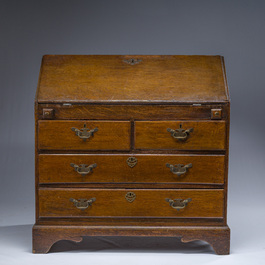 Secr&eacute;taire en ch&ecirc;ne avec int&eacute;rieur, Angleterre, 18&egrave;me si&egrave;cle