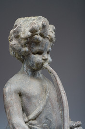 Statue de jardin en plomb patin&eacute; repr&eacute;sentant un jeune musicien, 20&egrave;me si&egrave;cle