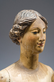 Mannequin en bois sculpt&eacute; et polychrome repr&eacute;sentant la Vierge de l'Apocalypse, 19&egrave;me si&egrave;cle