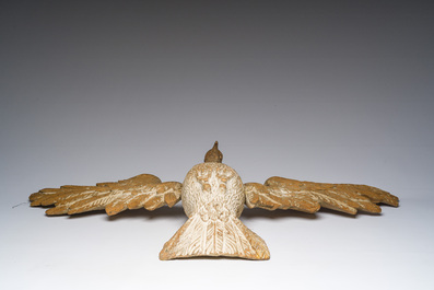 Grande sculpture du Saint-Esprit en bois sculpt&eacute; et patin&eacute;, Allemagne, 19&egrave;me si&egrave;cle